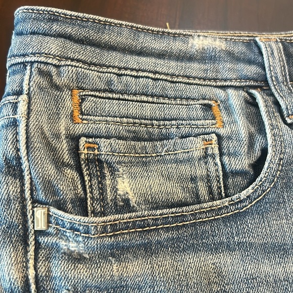 Pilcro and the Letterpress Women's Lightly Distressed Denim Shorts Size 29 - Picture 12 of 16